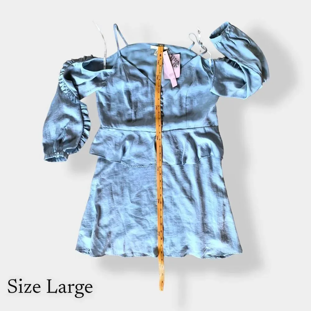 Avec Les Filles Y2K Cold Shoulder Midi Satin Dress Size L Long Sleeve‎ Ruffles